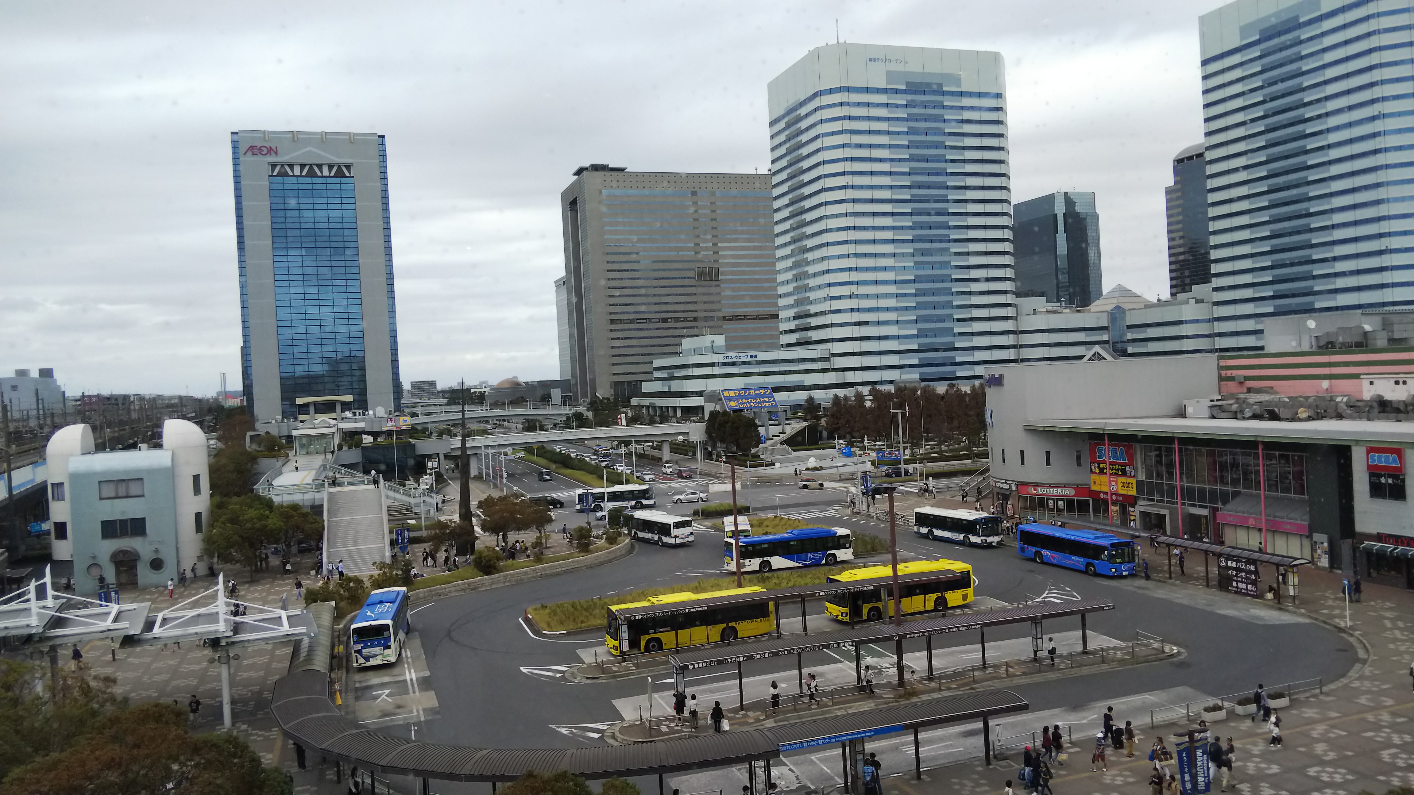 海浜幕張駅を発着するバスの解説